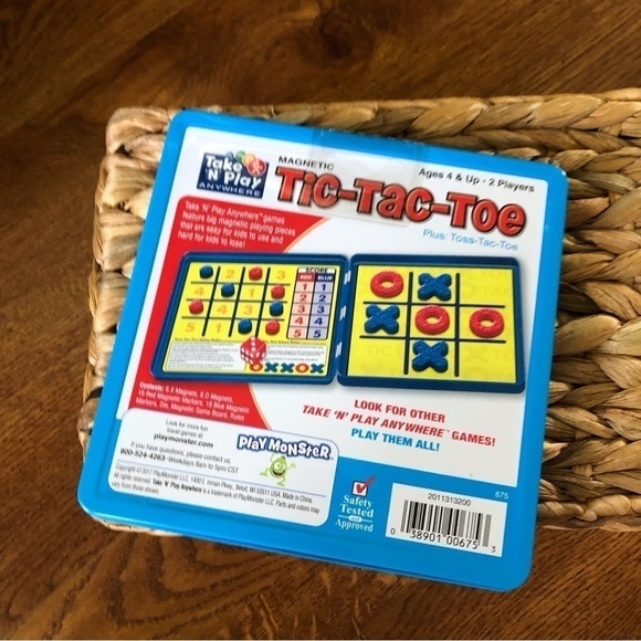 Tic-Tac-Toe Magnetic Travel game - Picture 2 of 2